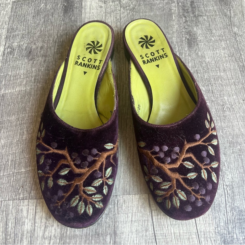 Purple Embroidered Women's Shoes